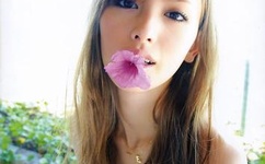 井川里予每一口都很深情